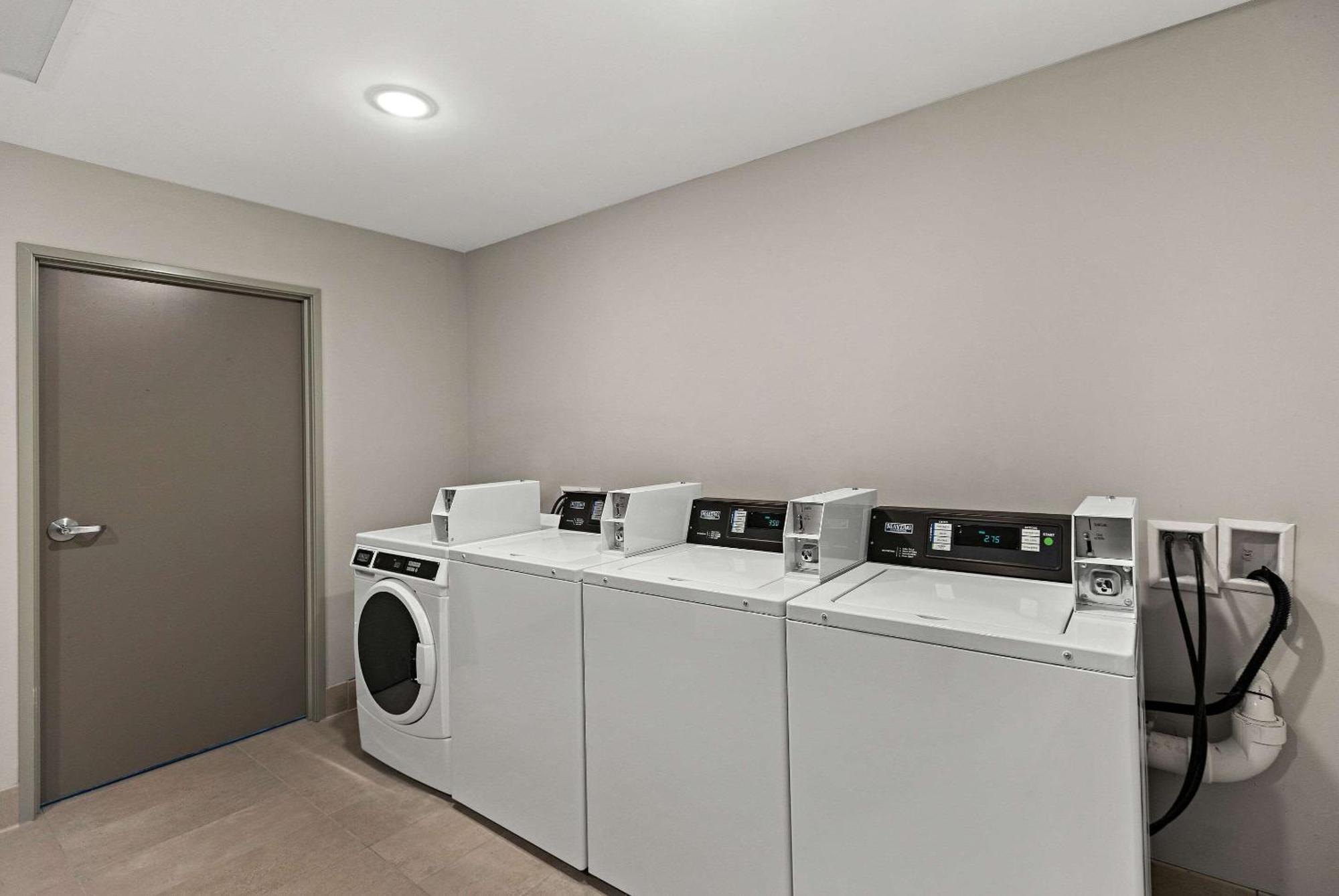 Mainstay Downtown Area Hotel *
